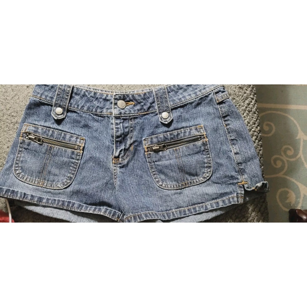 Gently Used Womans Junior  Canon River Blues  Blue Jean Shorts Sz 3 Made In USA